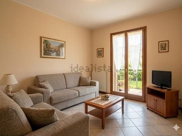 Appartamento in affitto di 140 m² in Via Provinciale Sud, 76