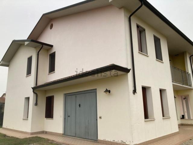 Appartamento in affitto di 140 m²