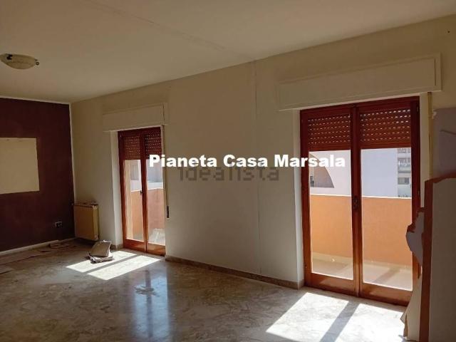 Appartamento in affitto di 140 m² in Via Colacasio