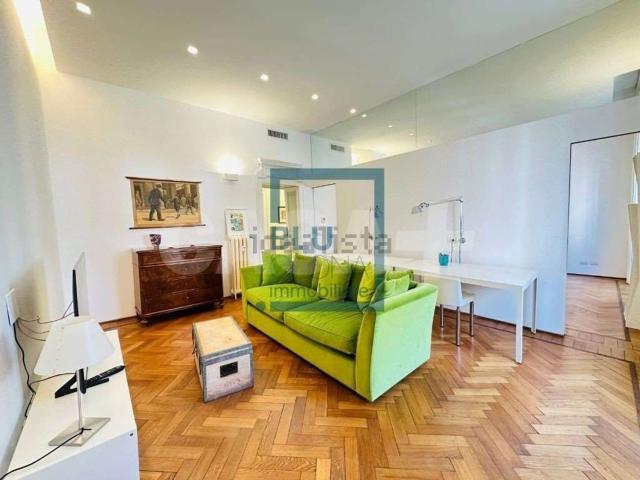 Appartamento in affitto di 140 m² in Via Abbondio Sangiorgio, 13