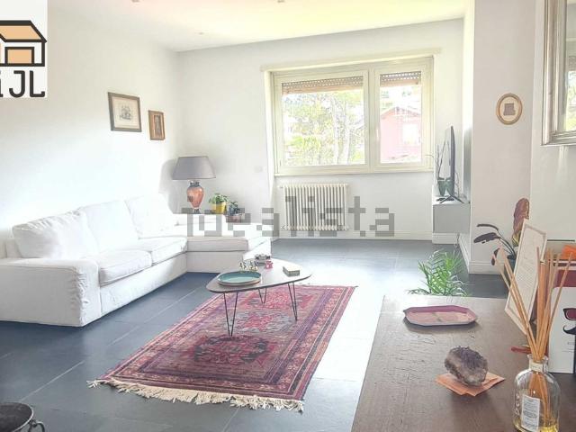 Appartamento in affitto di 140 m² in Via Borgorose, 23