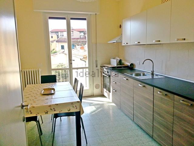 Appartamento in affitto di 140 m² in Via Brunetto Latini