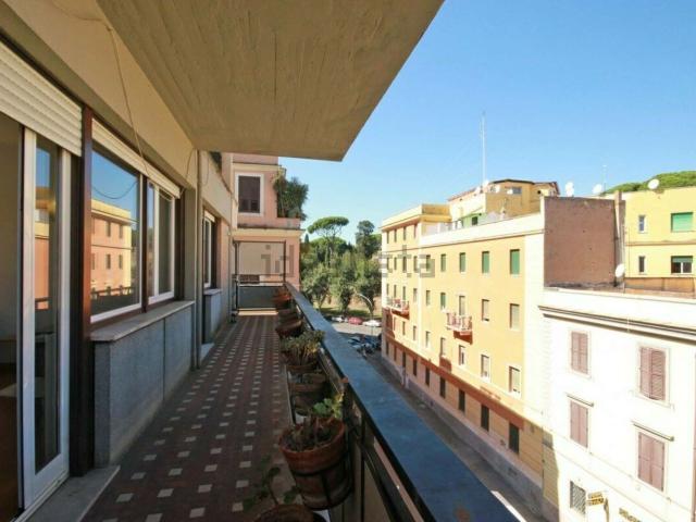 Appartamento in affitto di 140 m² in Via Giuseppe Giulietti, 11