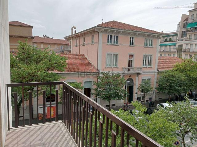 Appartamento in affitto di 140 m² in Via Giorgio e Guido Paglia, 10