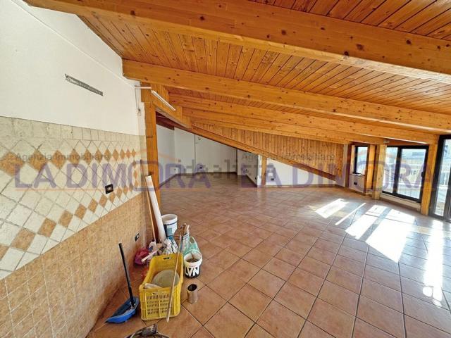 Appartamento in affitto di 140 m² in Via Giovanni Amendola