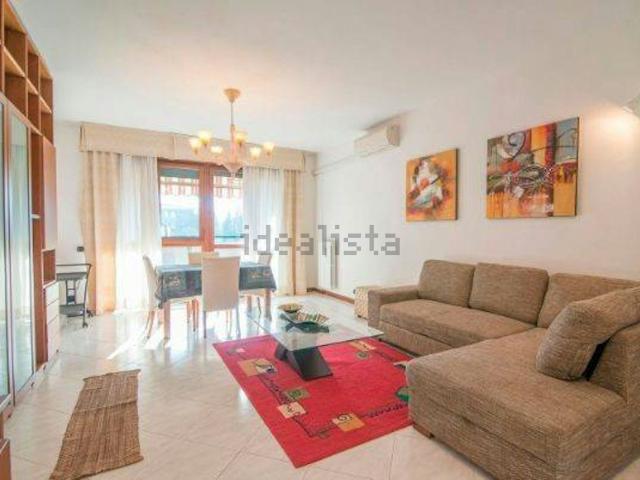 Appartamento in affitto di 140 m² in Via Giovanni Pascoli, 21