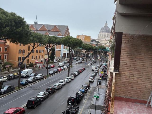 Appartamento in affitto di 140 m² in Via Gregorio VII