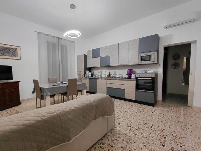 Appartamento in affitto di 140 m² in Via Guglielmo Marconi