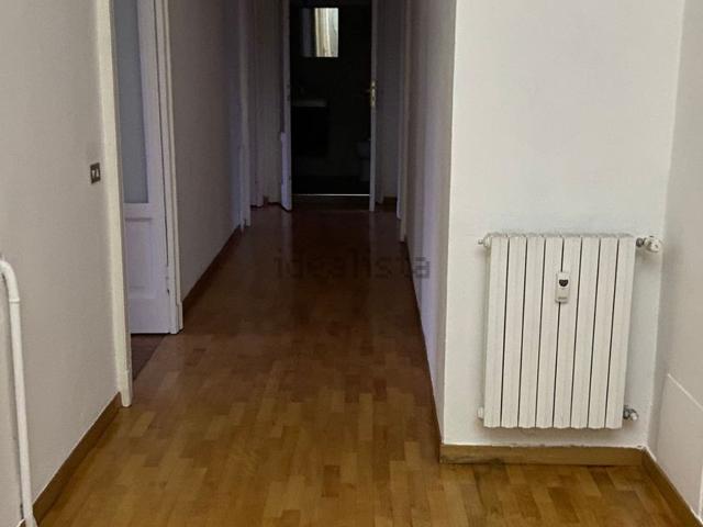 Appartamento in affitto di 140 m² in Via Gustavo Modena