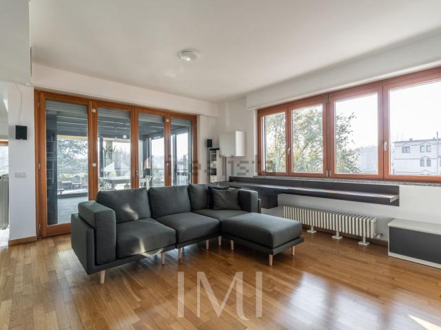 Appartamento in affitto di 140 m² in Via dell&apos Arcadia, 9