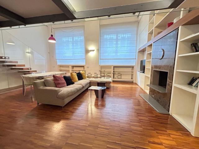 Appartamento in affitto di 140 m² in Via Federico Confalonieri, 7