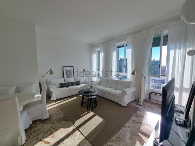 Appartamento in affitto di 140 m² in Via Filippo Turati
