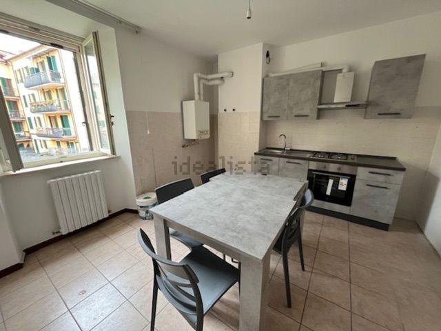Appartamento in affitto di 140 m² in Via Francesco Podesti
