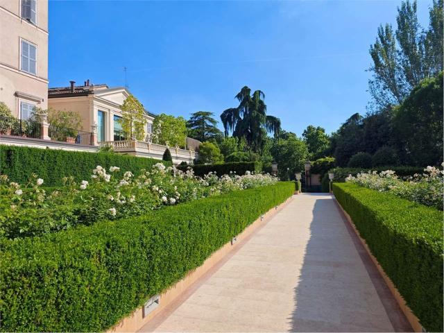 Appartamento in affitto di 140 m² in Via Francesco Selmi