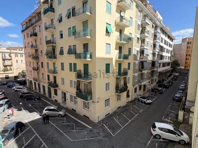 Appartamento in affitto di 140 m² in Via Fregene, 18