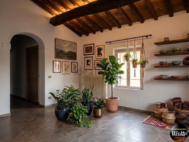 Appartamento in affitto di 140 m² in Via Luigi Albinelli