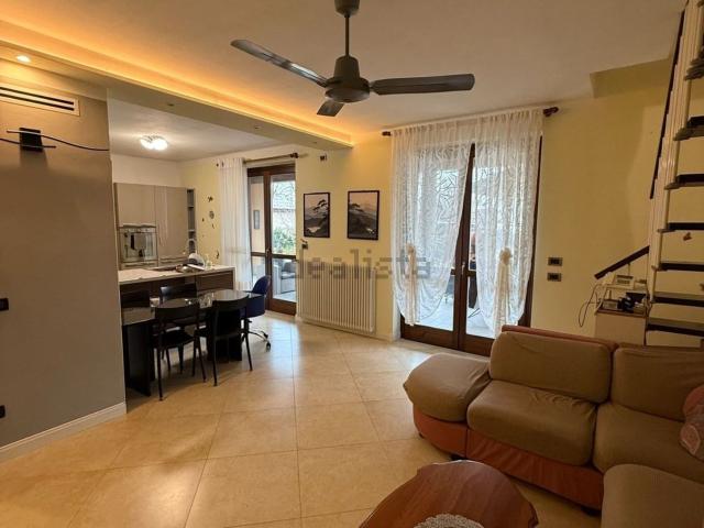 Appartamento in affitto di 140 m² in Via Madre Teresa di Calcutta