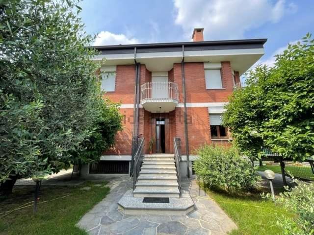 Appartamento in affitto di 140 m² in Via Maria Immacolata