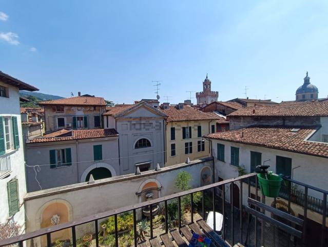 Appartamento in affitto di 140 m² in Via Marsala