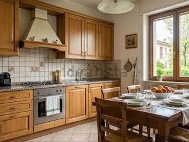 Appartamento in affitto di 140 m² in Via Provinciale Sud, 76