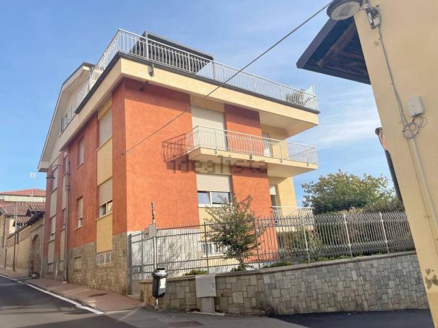 Appartamento in affitto di 140 m² in Via Umberto I, 79