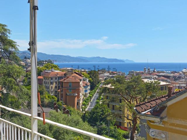 Appartamento in affitto di 140 m² in Viale la Torre, 10