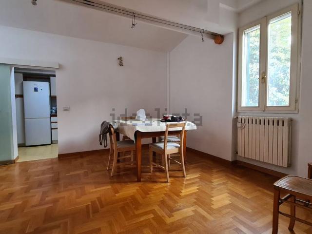 Appartamento in affitto di 140 m² in Vicolo Malgrado, 5