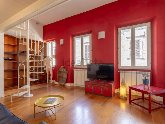 Appartamento in affitto di 140 m² in Corso dei Tintori, 39