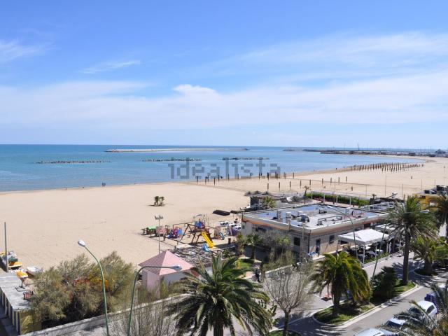 Appartamento in affitto di 140 m² in Lungomare Matteotti