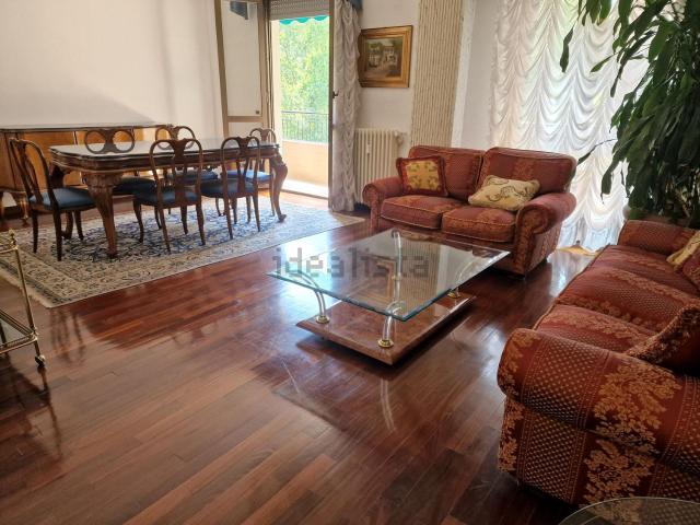 Appartamento in affitto di 140 m² in Piazzale Vincenzo Cuoco, 8