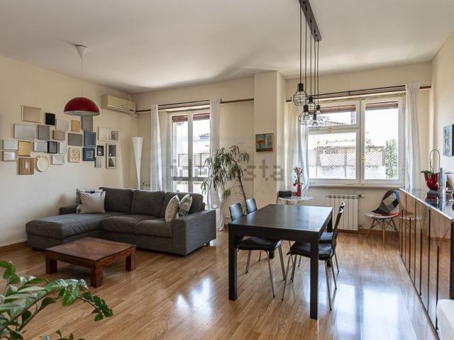 Appartamento in affitto di 141 m² in Via Cassia, 1000
