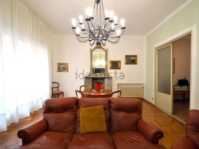Appartamento in affitto di 141 m² in Via Agostino Berenini, 44