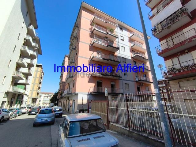 Appartamento in affitto di 141 m² in Via Giuseppe Piermarini, 26