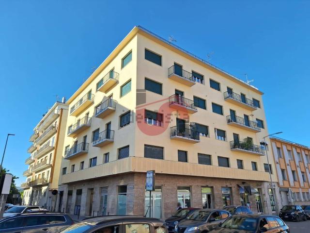 Appartamento in affitto di 143 m² in Via Emanuele Caggiano