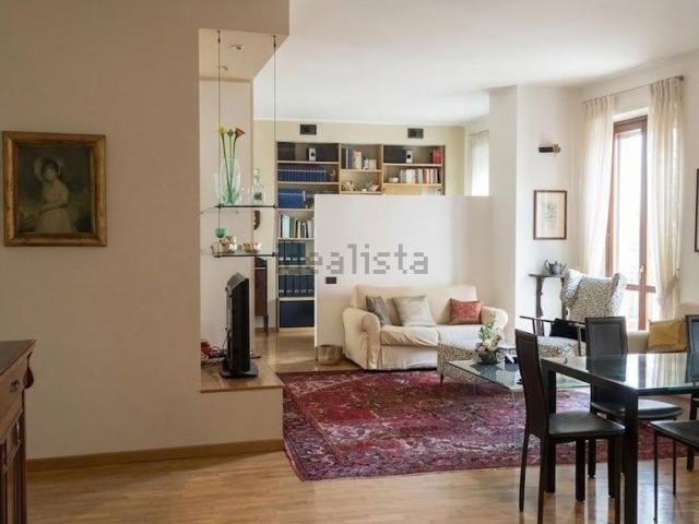 Appartamento in affitto di 145 m² in Via Angelo Scarsellini, 9