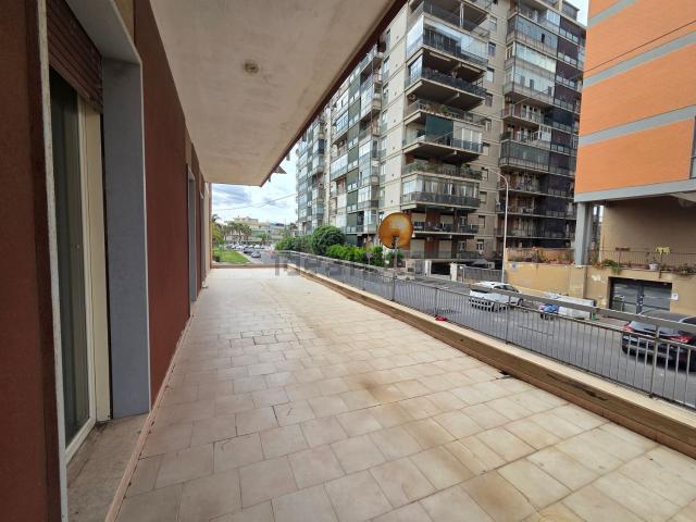 Appartamento in affitto di 145 m² in Via Borgetti, 27