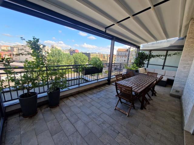 Appartamento in affitto di 145 m² in Via Breno, 1