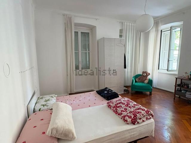 Appartamento in affitto di 145 m² in Via del Coroneo, 35