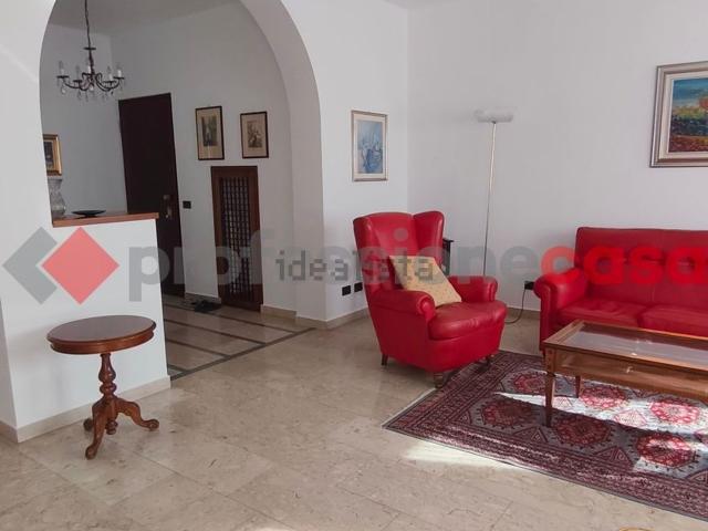 Appartamento in affitto di 145 m² in Via Livigno, 4