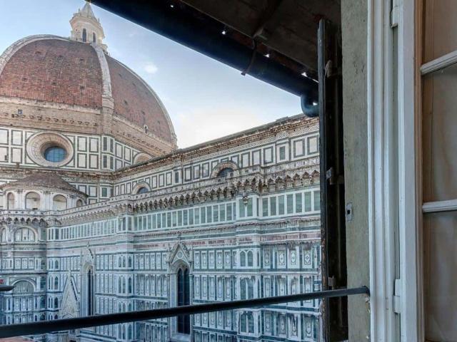 Appartamento in affitto di 145 m² in Via Ricasoli, 1