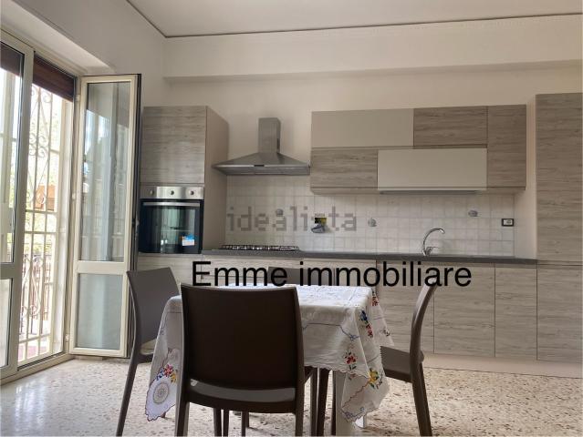 Appartamento in affitto di 145 m² in Viale Principe Umberto, 83