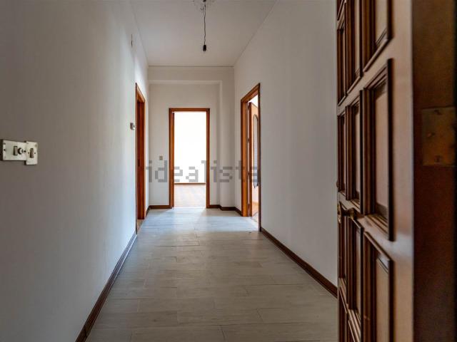 Appartamento in affitto di 146 m² in Via Guglielmo Marconi, 15