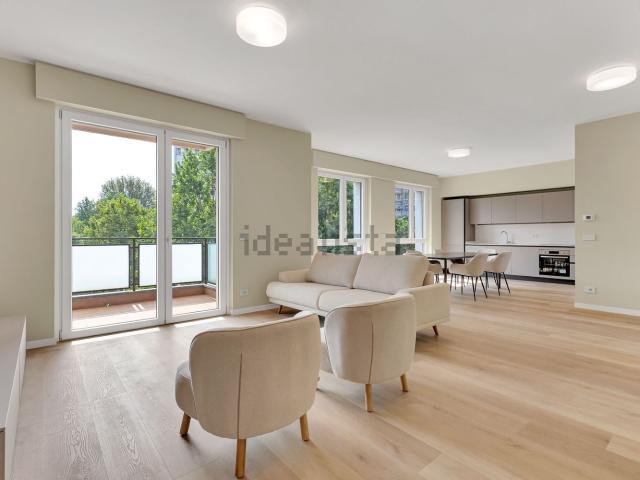 Appartamento in affitto di 146 m² in Via Francesco Ferrucci, 2