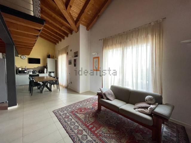 Appartamento in affitto di 146 m² in Via Toti