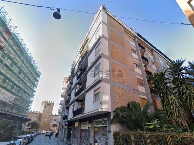 Appartamento in affitto di 146 m² in Via Tiburtina Antica