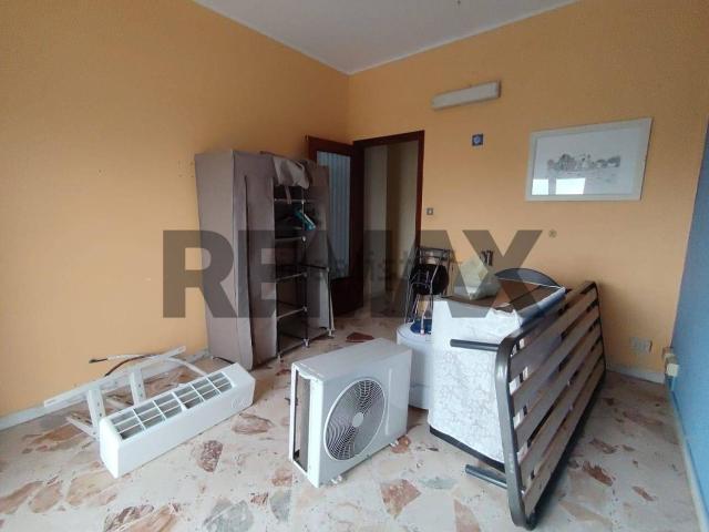 Appartamento in affitto di 146 m² in Viale Santa Panagia, 136