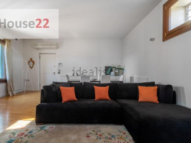 Appartamento in affitto di 146 m² in Contrada Porta Santa Lucia, 66