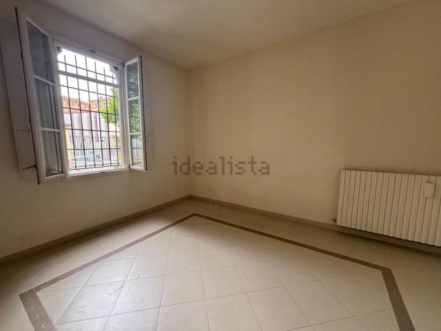 Appartamento in affitto di 148 m² in Via Azzo Gardino