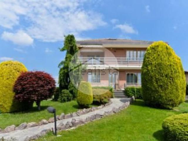 Appartamento in affitto di 149 m² in Via Carlo Gremo, 56
