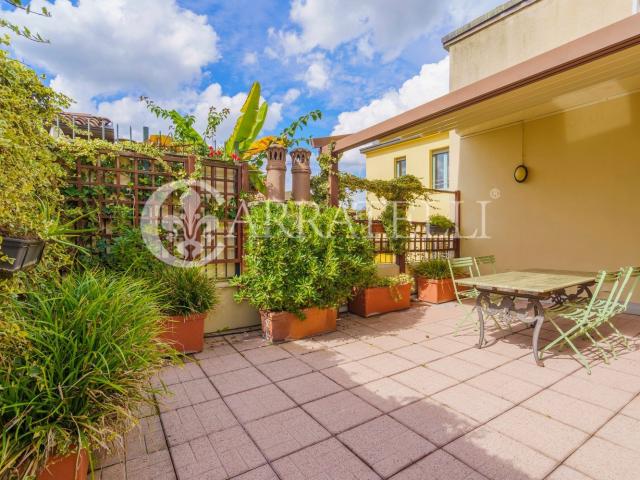Appartamento in affitto di 149 m² in Via Montebello, 21
